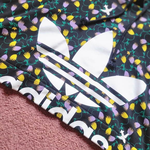 ADIDAS - Picture 2 of 4